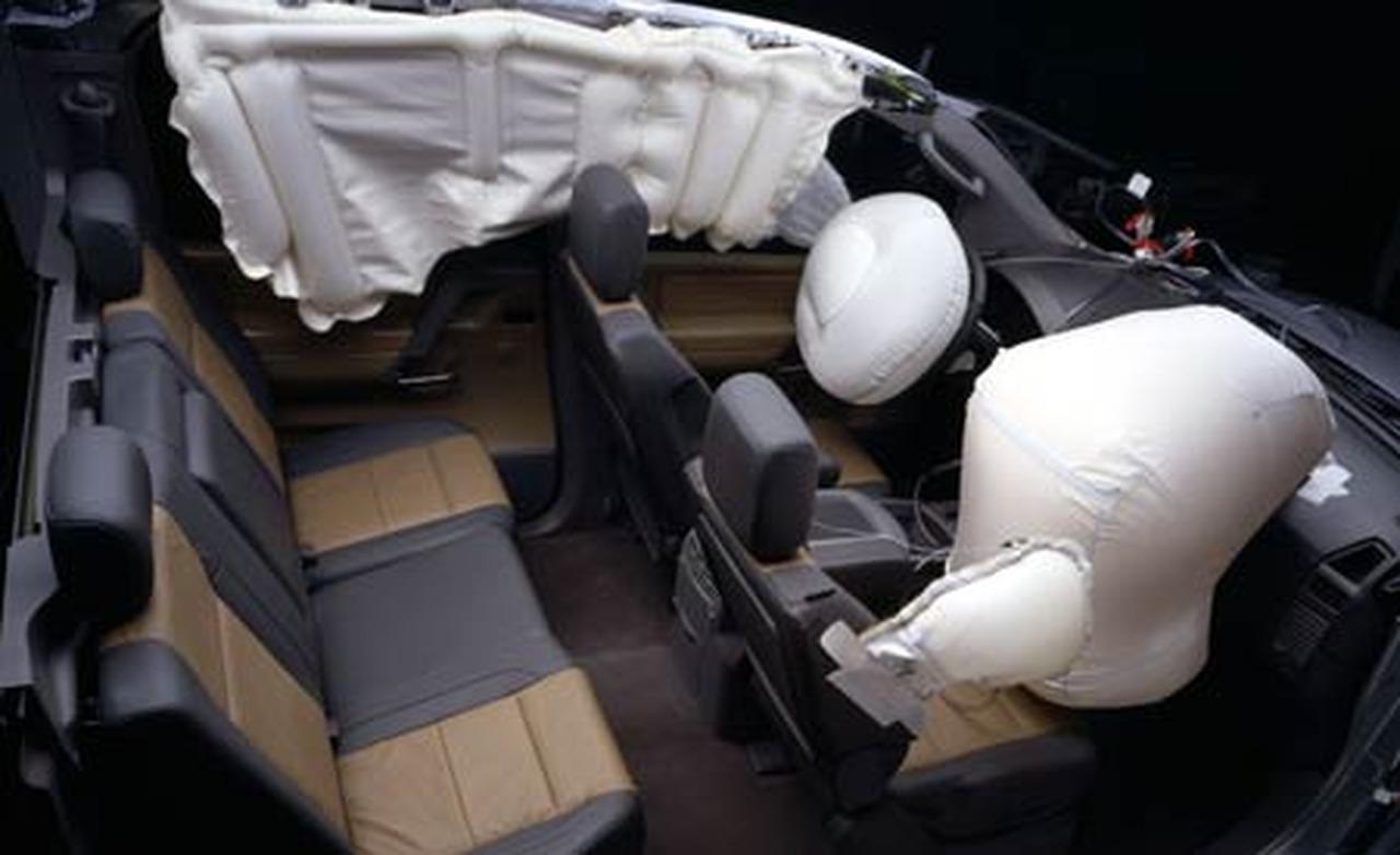 https://www.convoyautorepair.com/Files/Images/blog/airbags.jpg